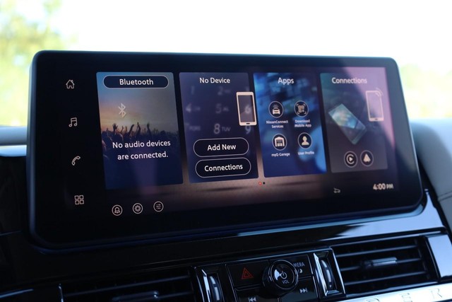 Nissan Pathfinder Vehicle Image 11