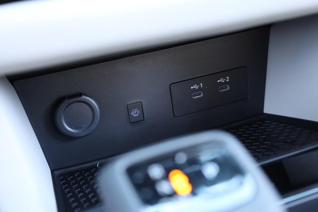 Nissan Pathfinder Vehicle Image 15