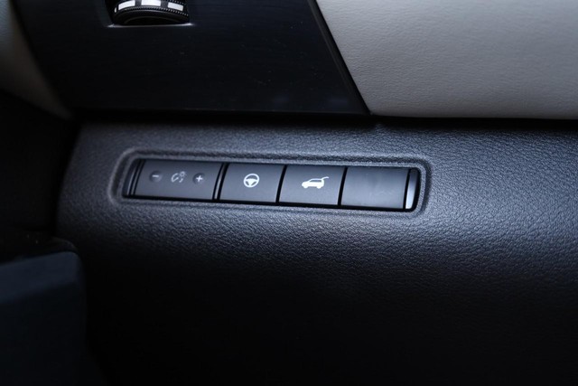 Nissan Pathfinder Vehicle Image 19