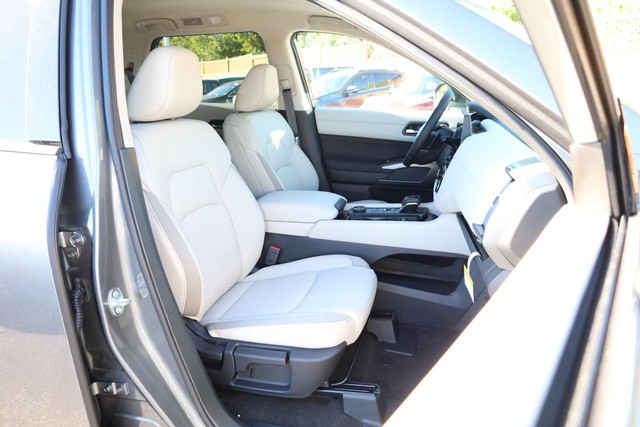 Nissan Pathfinder Vehicle Image 26