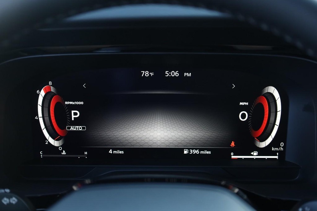 Nissan Pathfinder Vehicle Image 13