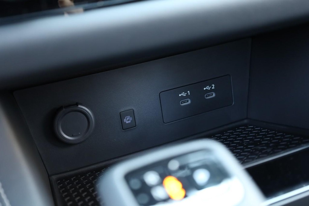 Nissan Pathfinder Vehicle Image 17