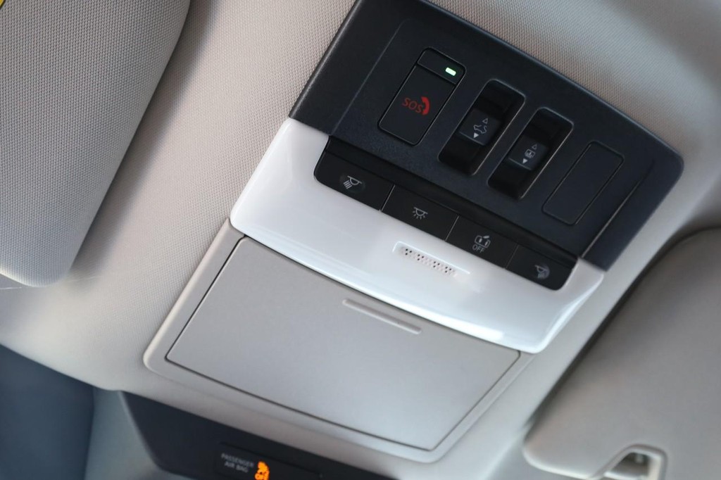 Nissan Pathfinder Vehicle Image 19