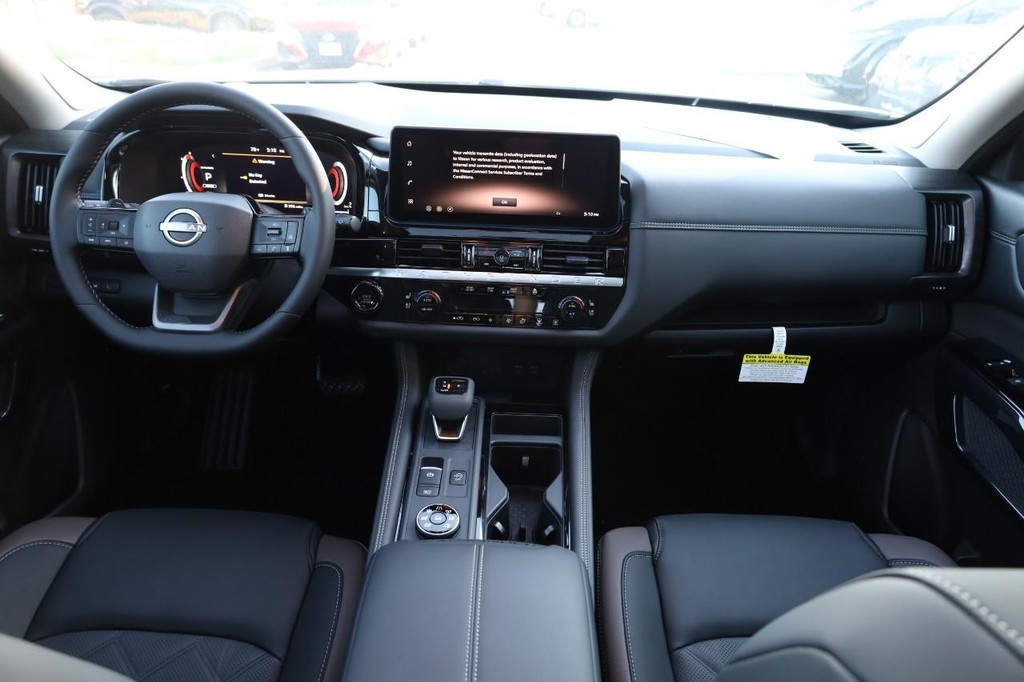 Nissan Pathfinder Vehicle Image 26