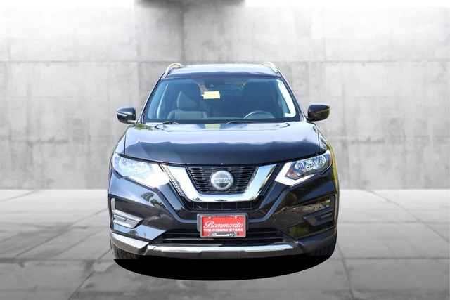 Nissan Rogue Vehicle Image 04