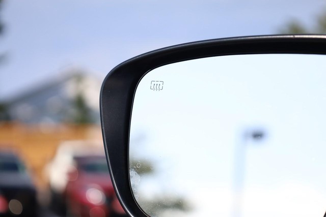 Nissan Rogue Vehicle Image 20