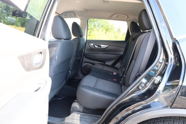 Nissan Rogue Vehicle Image 21