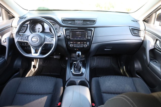 Nissan Rogue Vehicle Image 22