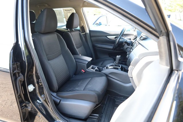 Nissan Rogue Vehicle Image 26