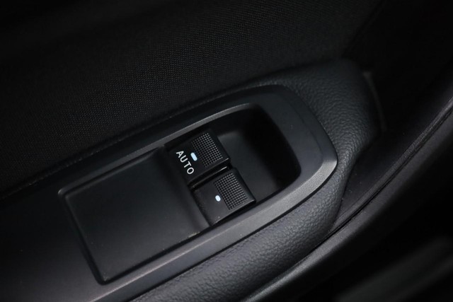 Ford Ranger Vehicle Full-screen Gallery Image 18