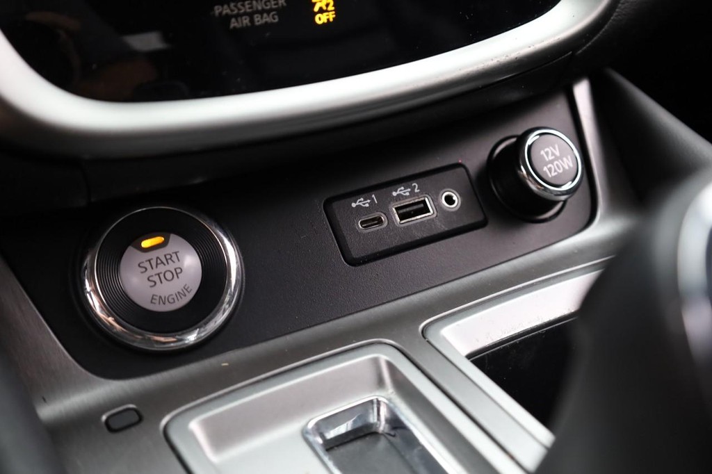 Nissan Murano Vehicle Image 14