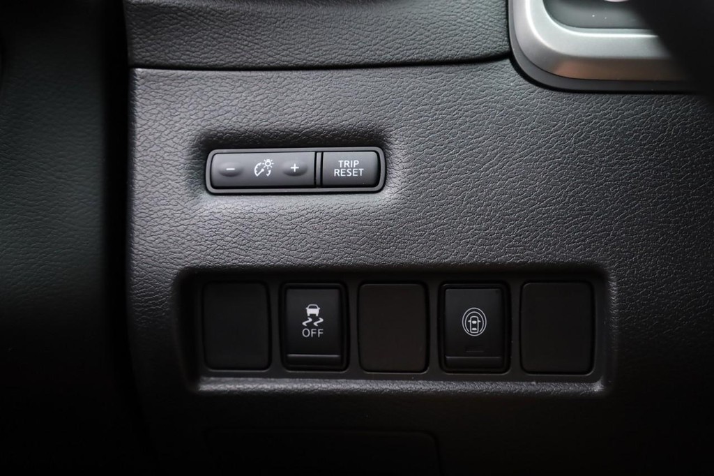 Nissan Murano Vehicle Image 18