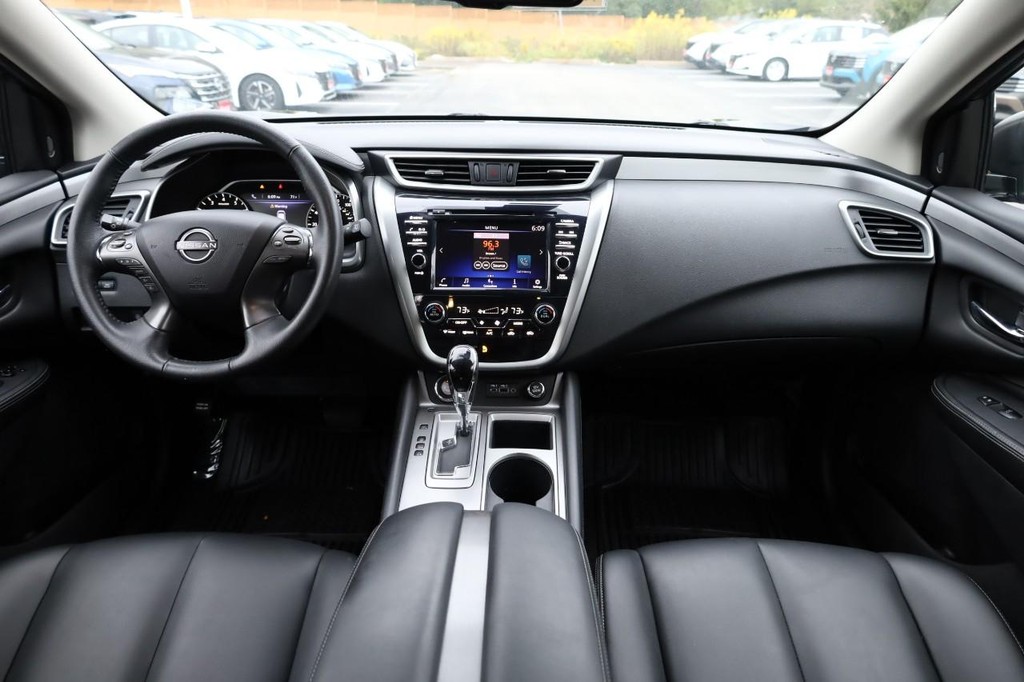 Nissan Murano Vehicle Image 21