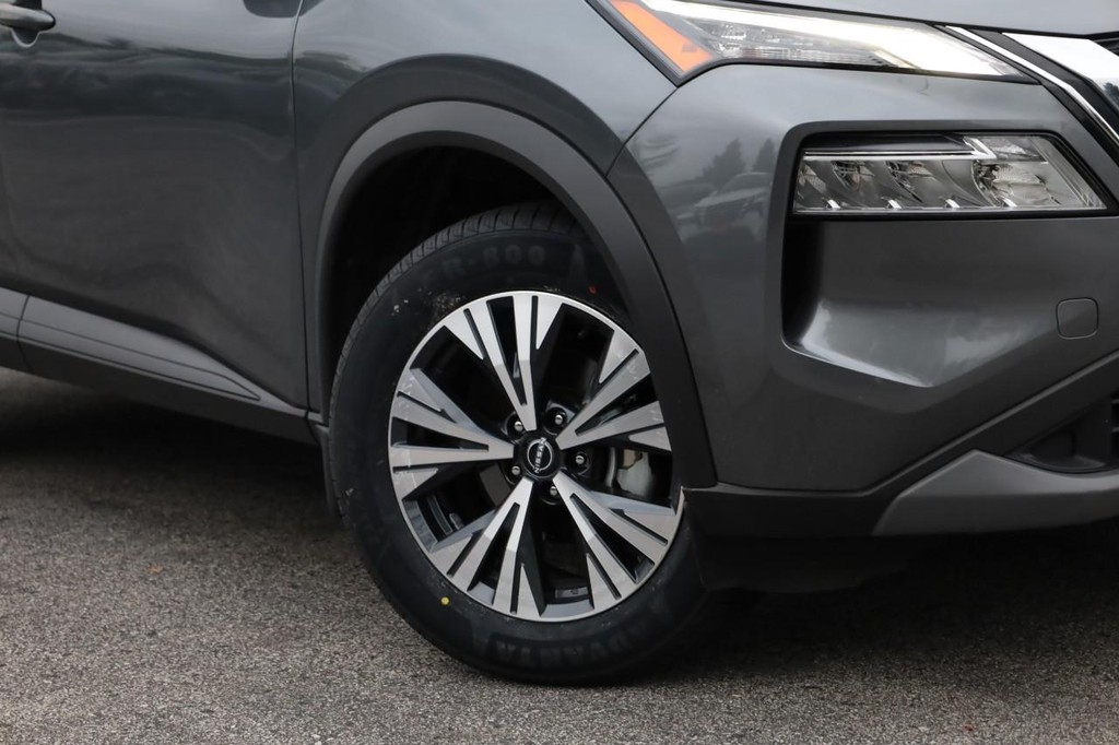 Nissan Rogue Vehicle Image 03