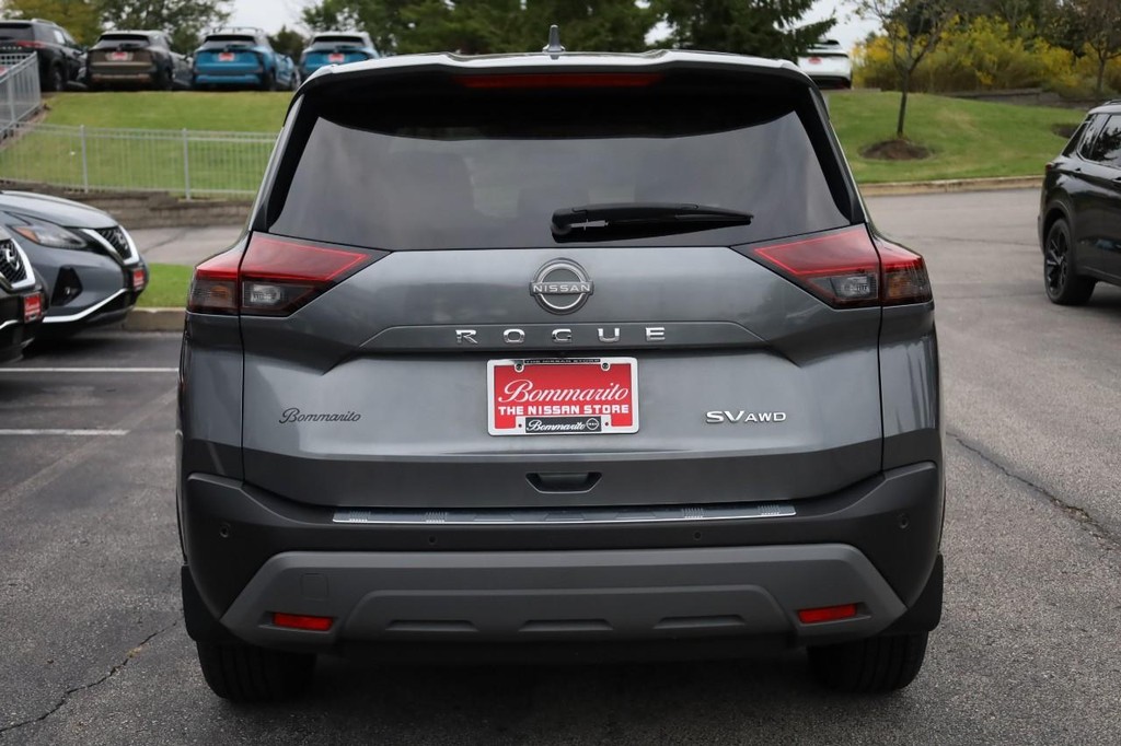 Nissan Rogue Vehicle Image 06