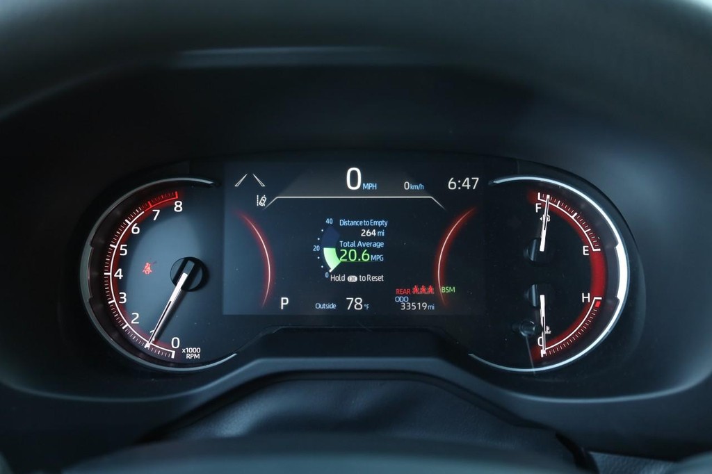Toyota RAV4 Vehicle Image 11