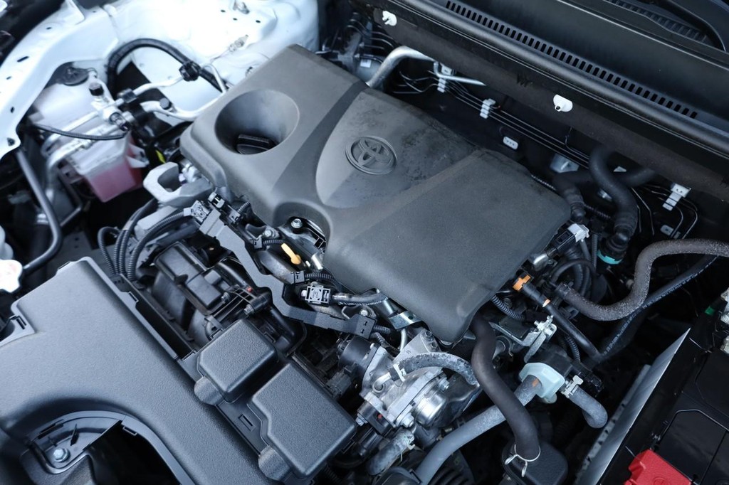 Toyota RAV4 Vehicle Image 25