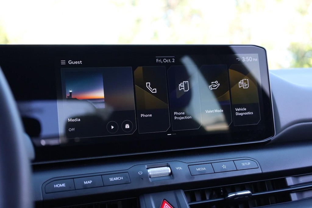 Kia K4 Vehicle Image 11