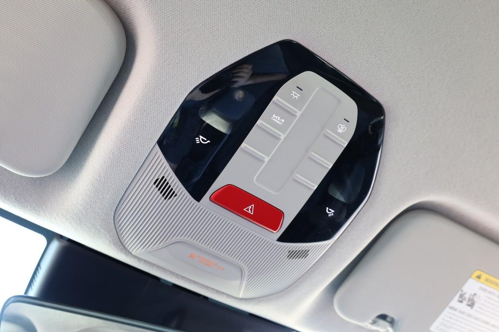Kia K4 Vehicle Image 16
