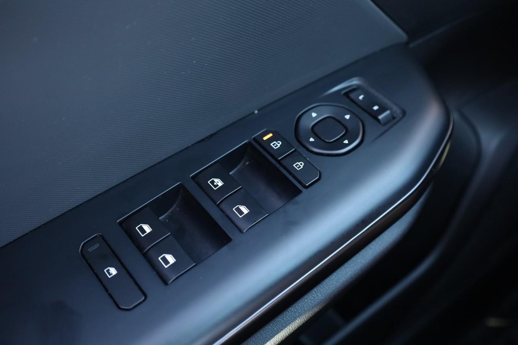 Kia K4 Vehicle Image 17