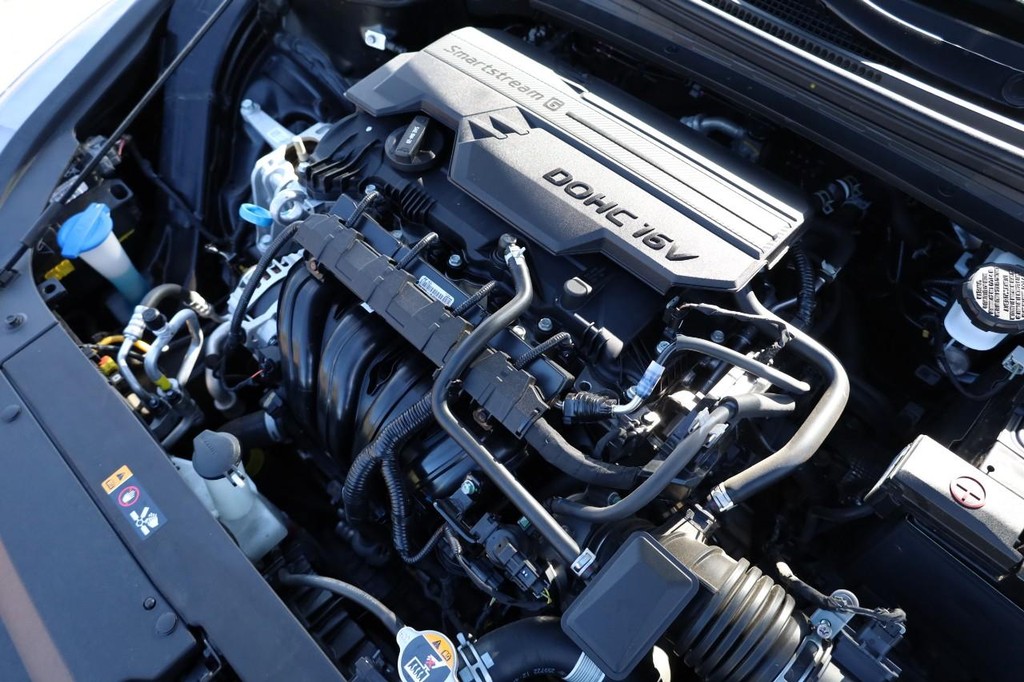Kia K4 Vehicle Image 25