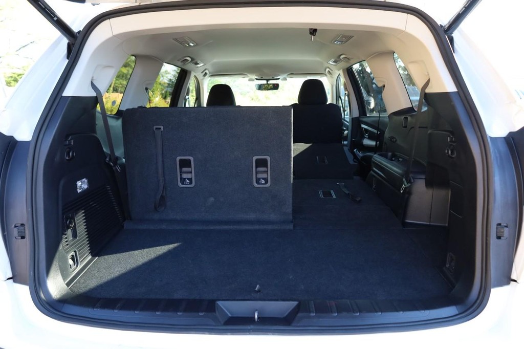 Subaru Ascent Vehicle Image 08