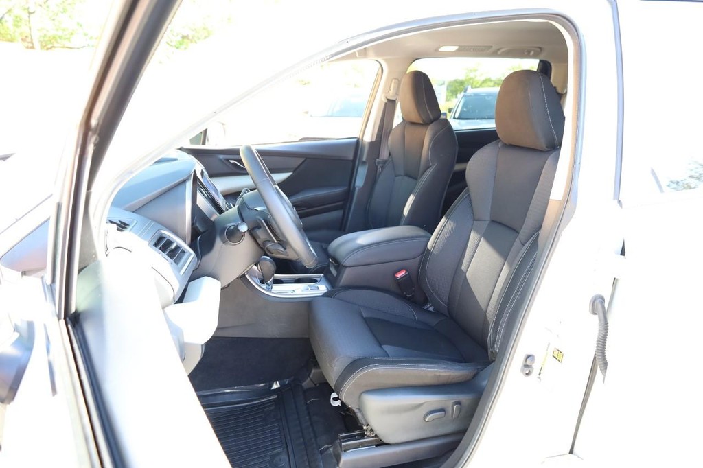 Subaru Ascent Vehicle Image 10