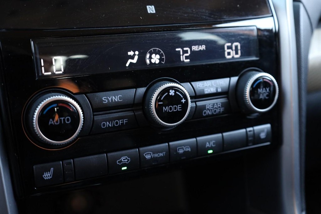 Subaru Ascent Vehicle Image 17