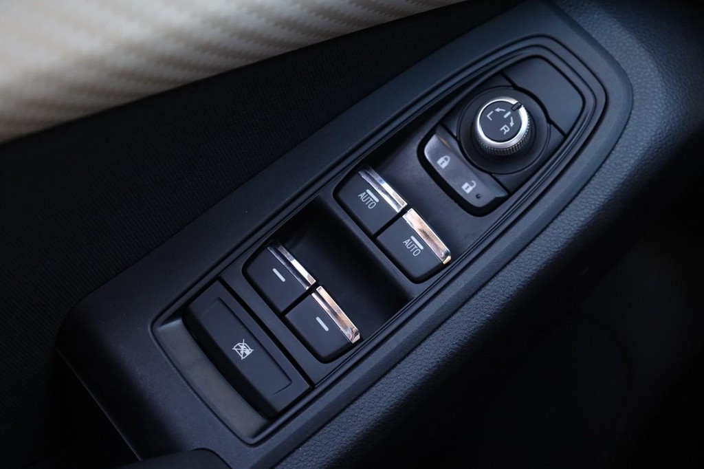 Subaru Ascent Vehicle Image 21