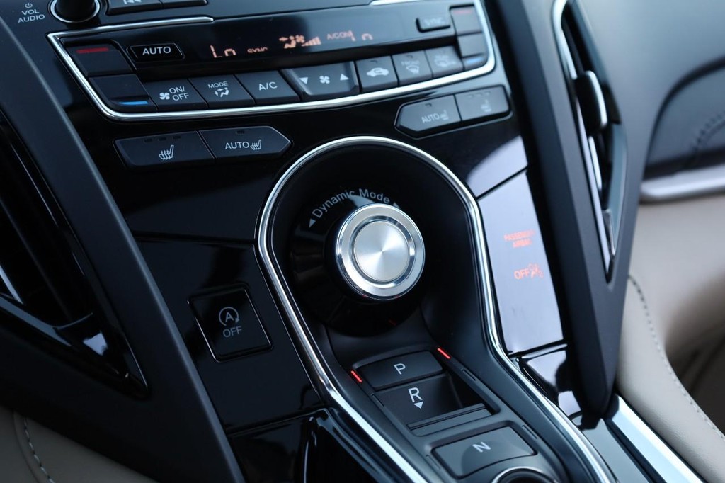 Acura RDX Vehicle Image 16