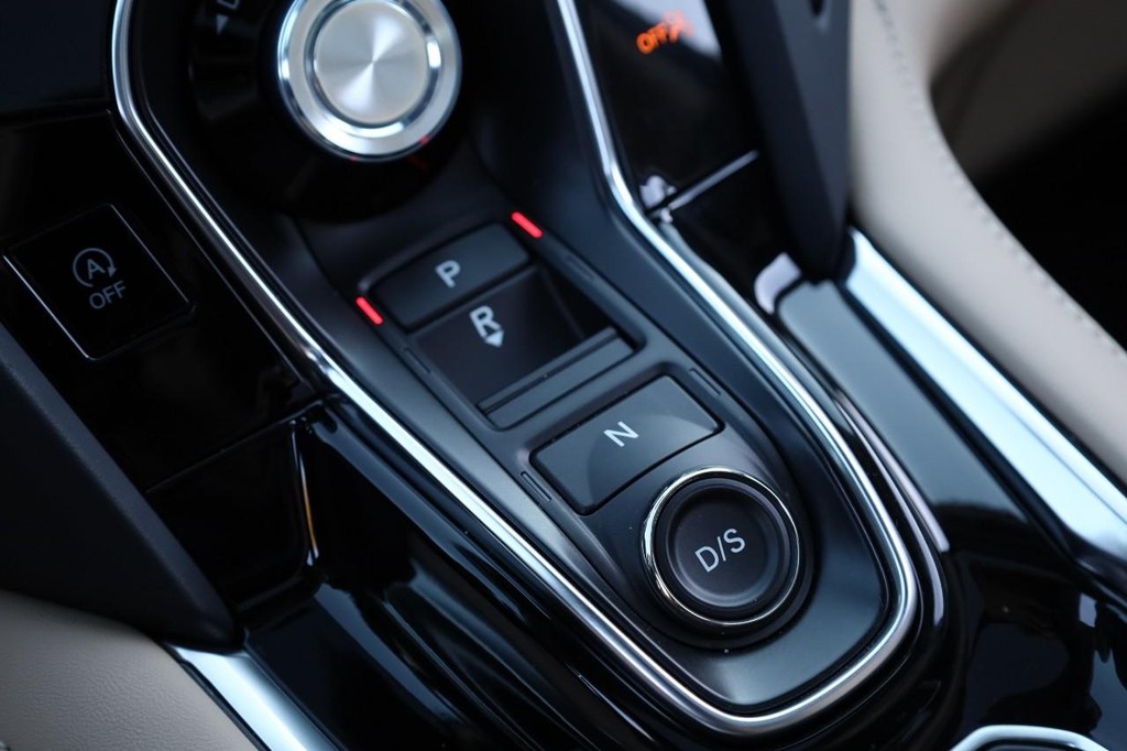 Acura RDX Vehicle Image 17
