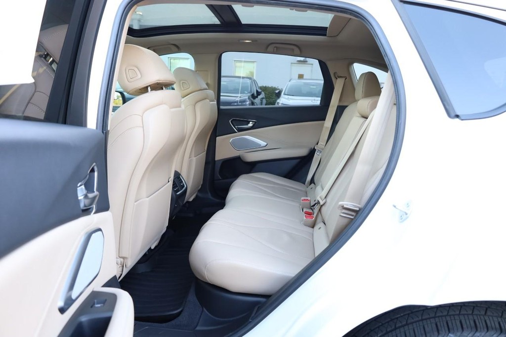 Acura RDX Vehicle Image 24