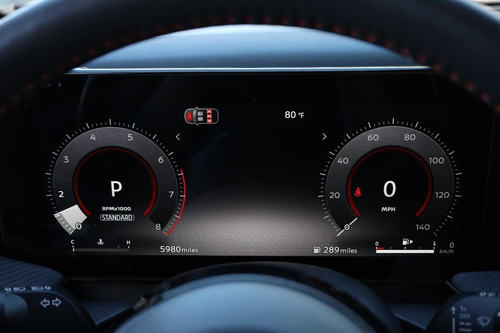 Nissan Kicks Vehicle Image 12