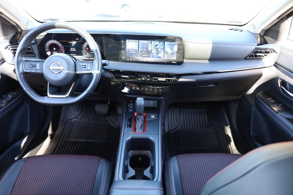 Nissan Kicks Vehicle Image 25