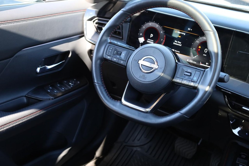 Nissan Kicks Vehicle Image 26