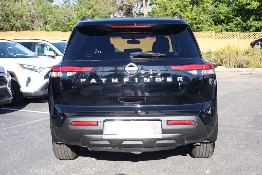 Nissan Pathfinder Vehicle Image 06