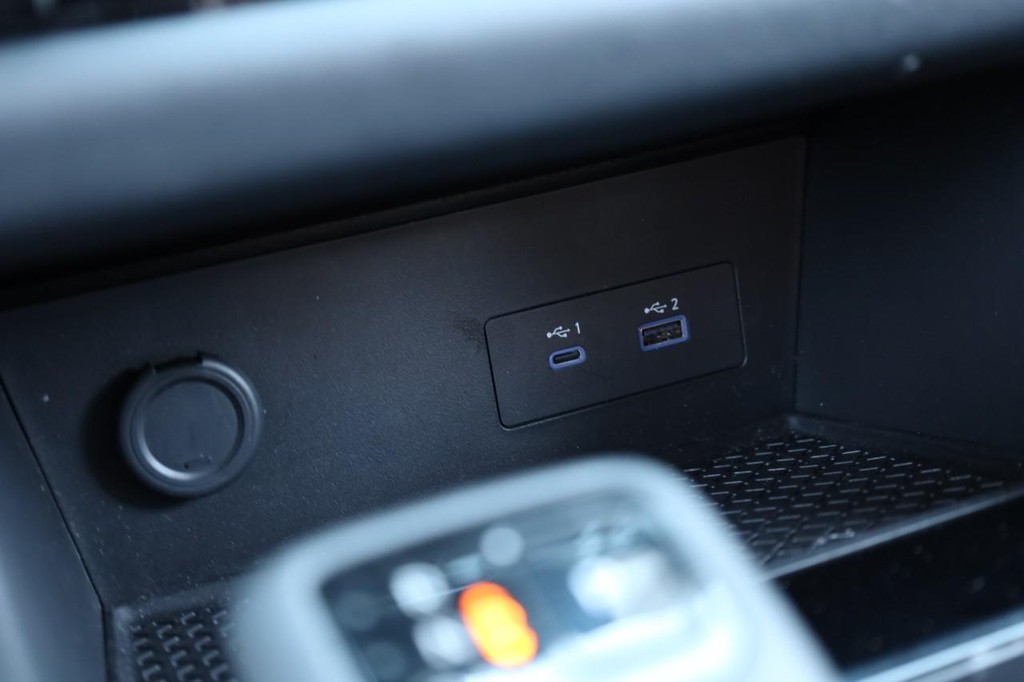 Nissan Pathfinder Vehicle Image 16