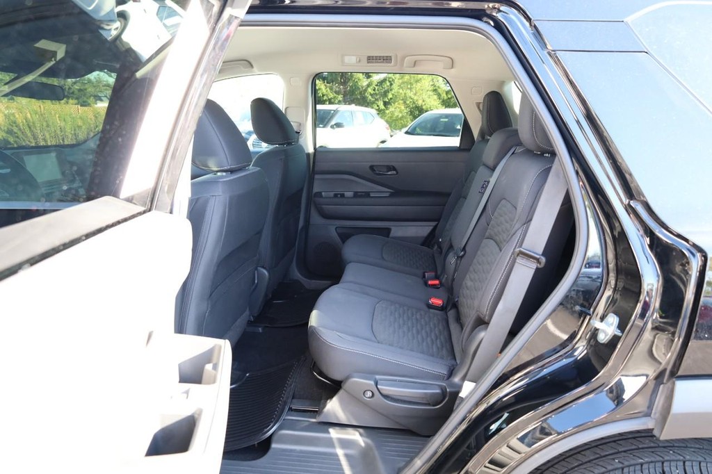 Nissan Pathfinder Vehicle Image 21