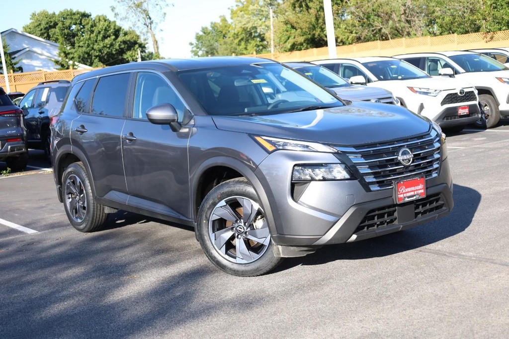 Nissan Rogue Vehicle Image 02