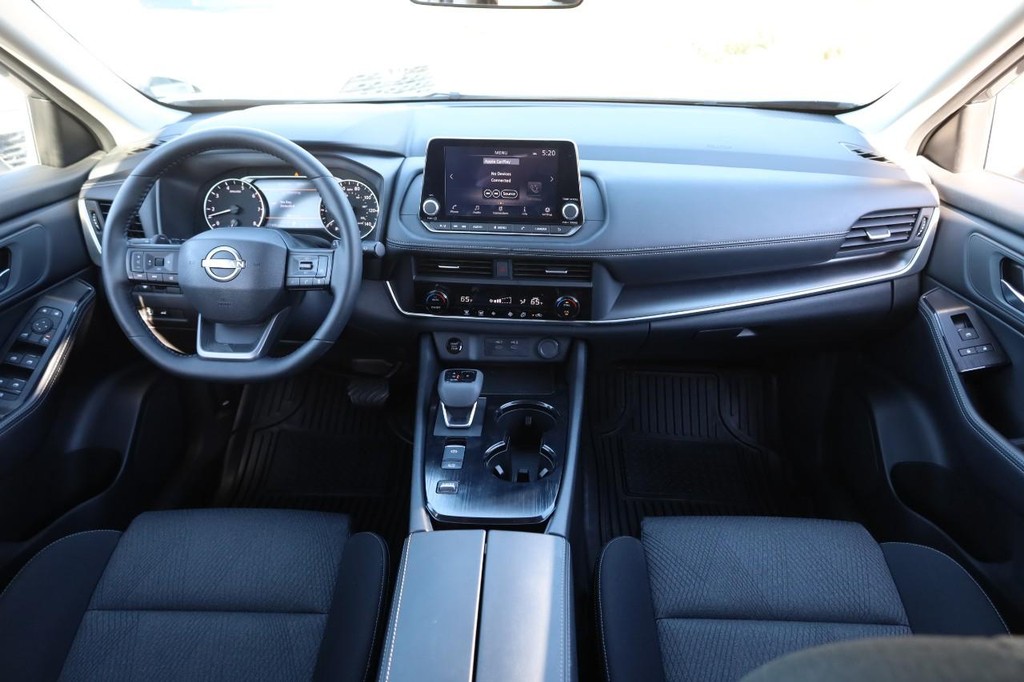Nissan Rogue Vehicle Image 22