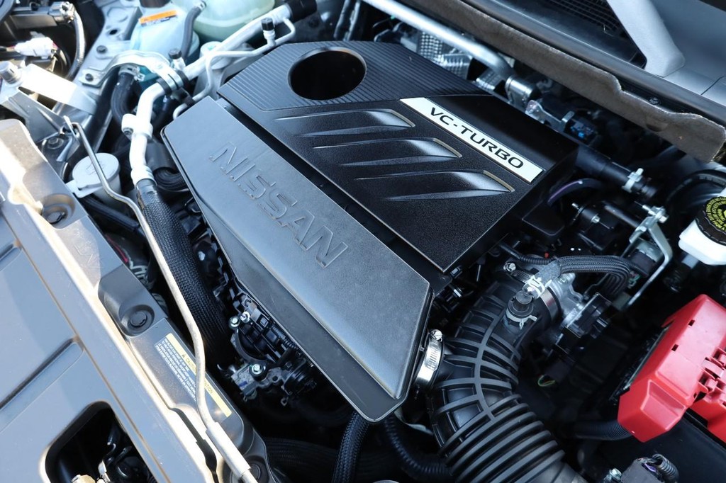 Nissan Rogue Vehicle Image 25