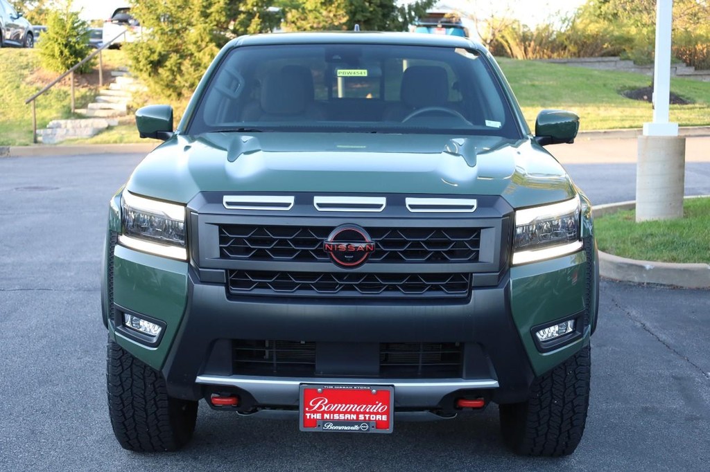 Nissan Frontier Vehicle Image 04