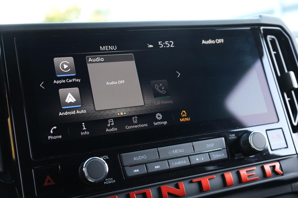 Nissan Frontier Vehicle Image 11