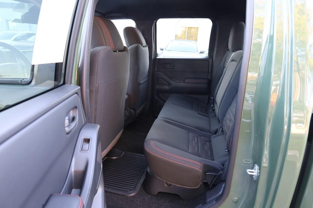 Nissan Frontier Vehicle Image 22