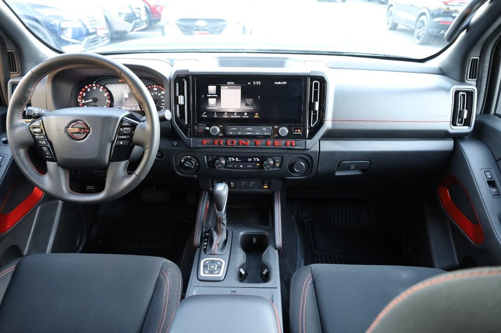 Nissan Frontier Vehicle Image 24