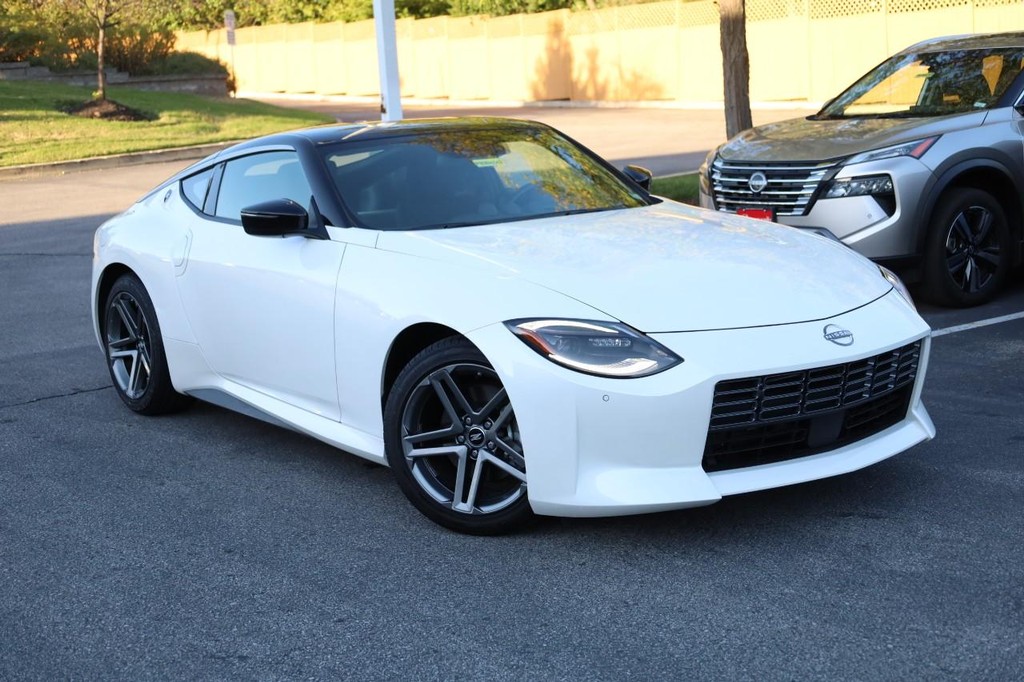 Nissan Z Vehicle Image 02