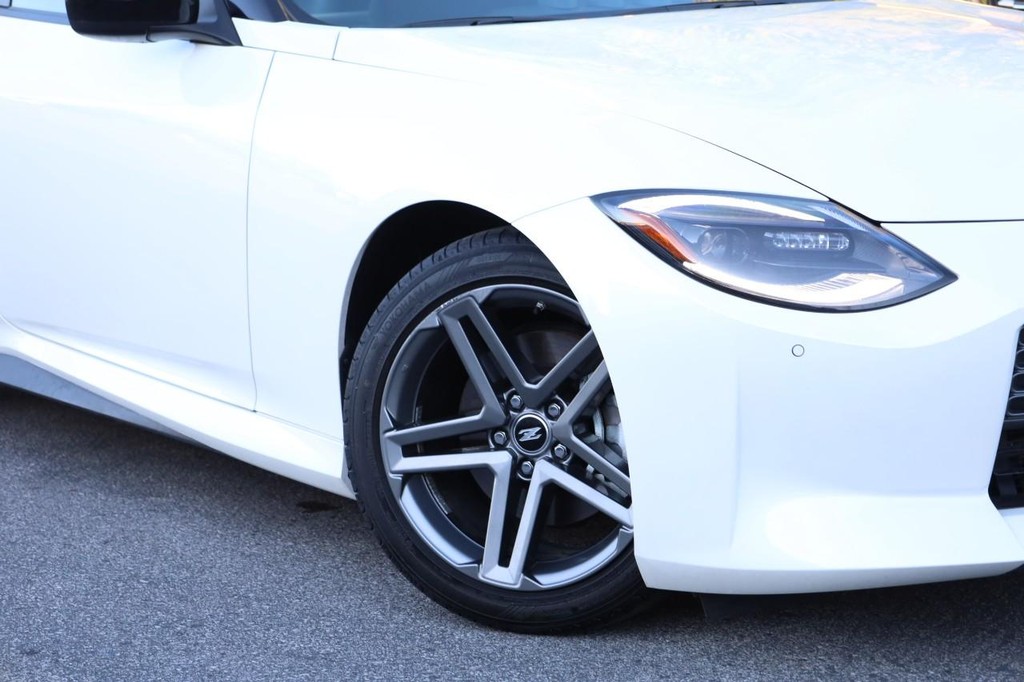 Nissan Z Vehicle Image 03
