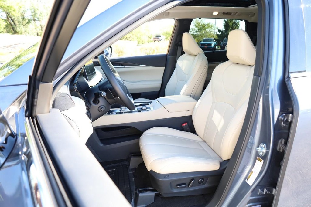 INFINITI QX60 Vehicle Image 10