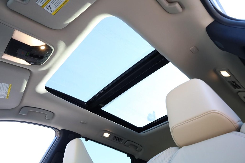 INFINITI QX60 Vehicle Image 11