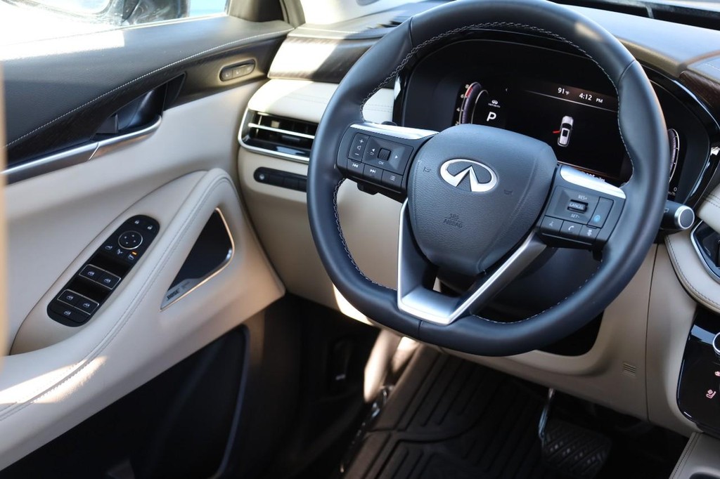 INFINITI QX60 Vehicle Image 29